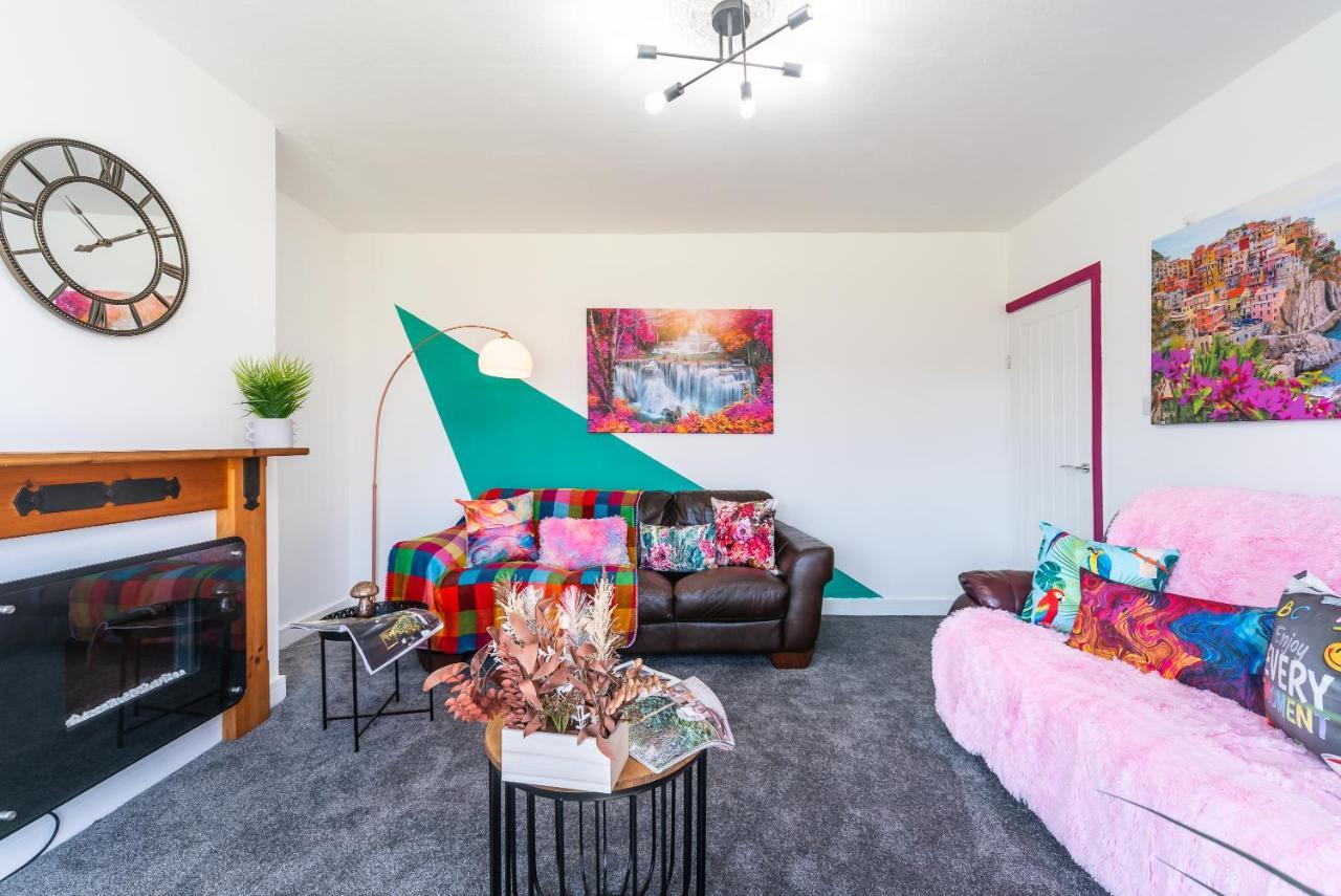 Aseda 4 Bedroom Private Parking, Game Zone -Pool Table, Garden Home Kingston upon Hull Dış mekan fotoğraf