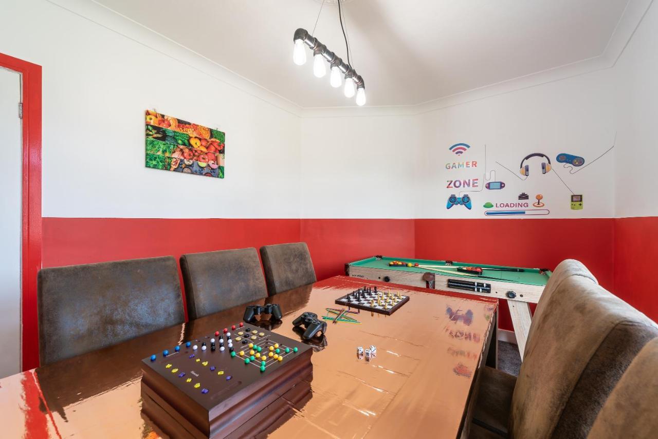 Aseda 4 Bedroom Private Parking, Game Zone -Pool Table, Garden Home Kingston upon Hull Dış mekan fotoğraf