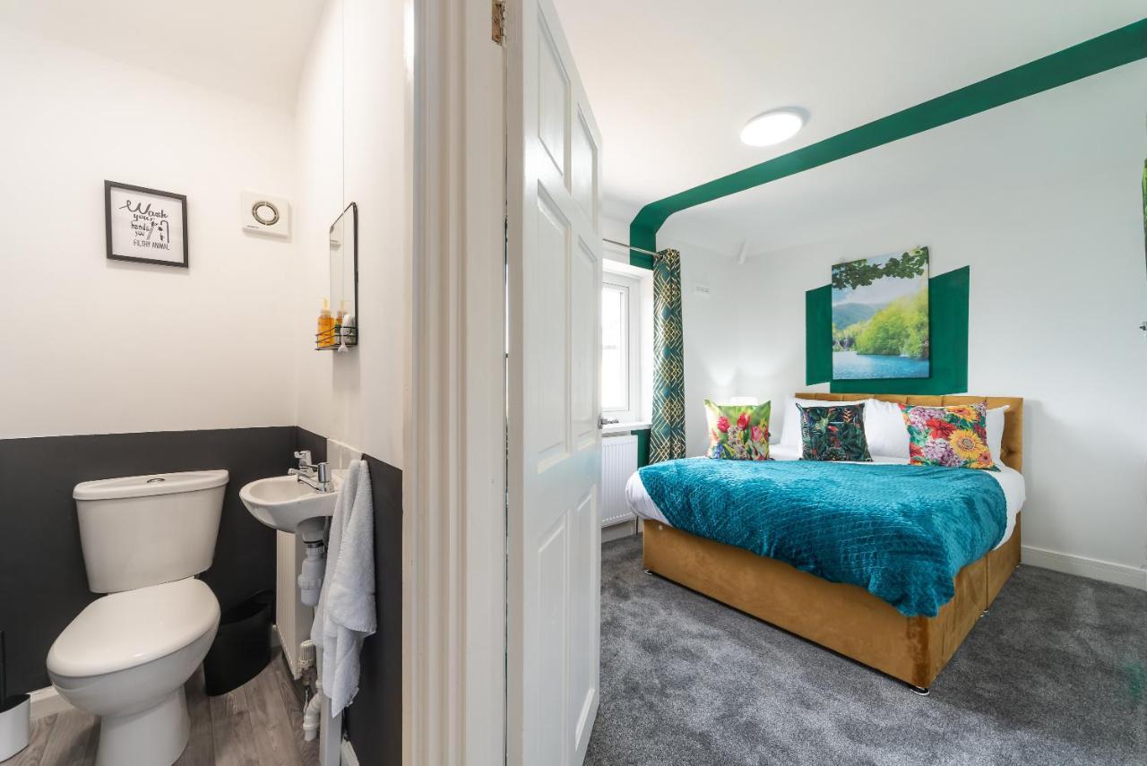 Aseda 4 Bedroom Private Parking, Game Zone -Pool Table, Garden Home Kingston upon Hull Dış mekan fotoğraf