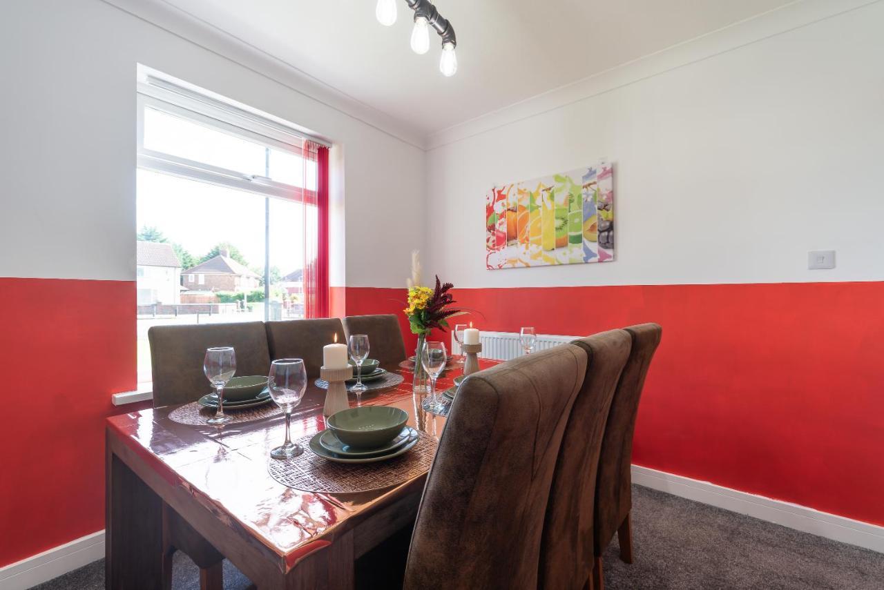 Aseda 4 Bedroom Private Parking, Game Zone -Pool Table, Garden Home Kingston upon Hull Dış mekan fotoğraf