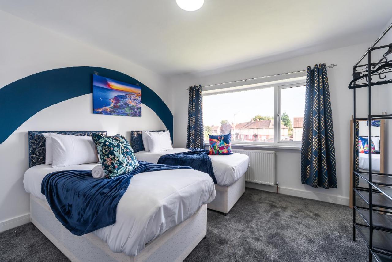Aseda 4 Bedroom Private Parking, Game Zone -Pool Table, Garden Home Kingston upon Hull Dış mekan fotoğraf