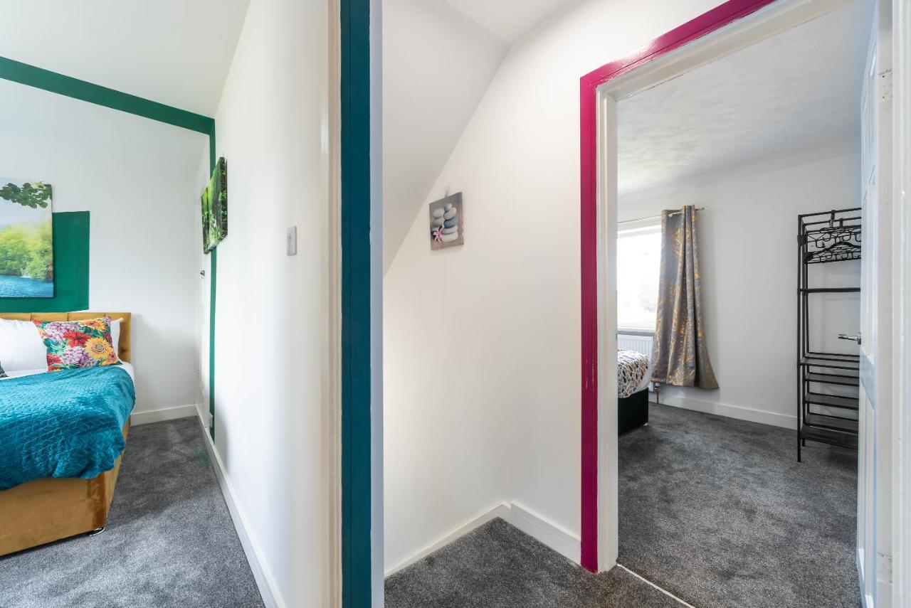 Aseda 4 Bedroom Private Parking, Game Zone -Pool Table, Garden Home Kingston upon Hull Dış mekan fotoğraf