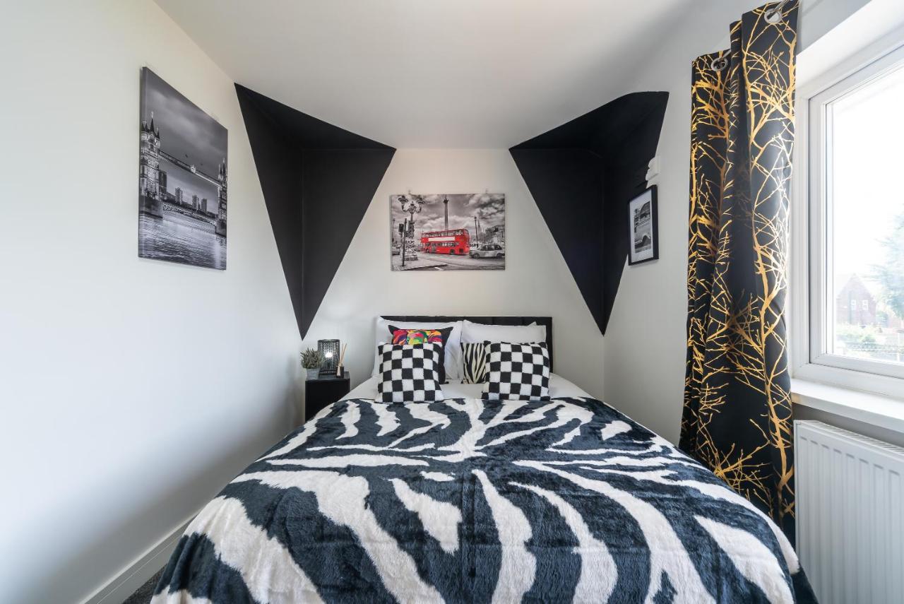 Aseda 4 Bedroom Private Parking, Game Zone -Pool Table, Garden Home Kingston upon Hull Dış mekan fotoğraf